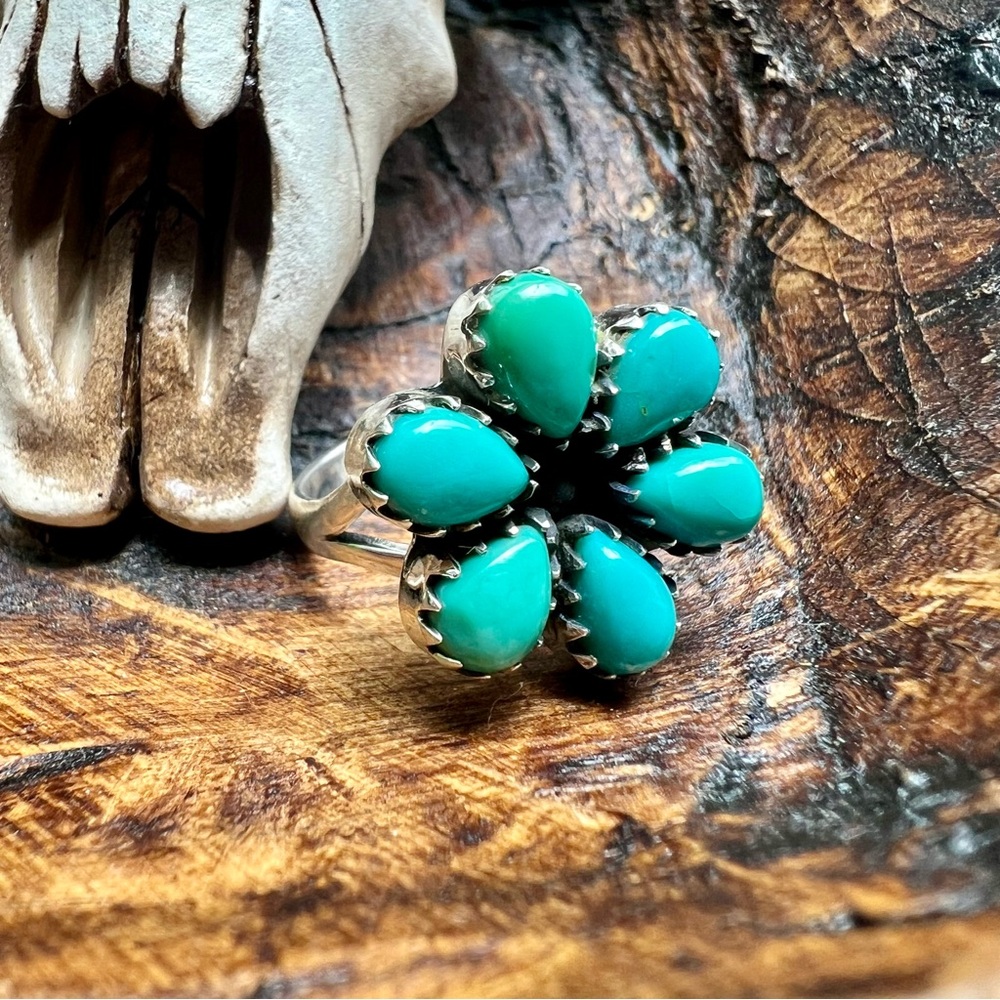 Turquoise Flower Ring - Picture 3 of 12